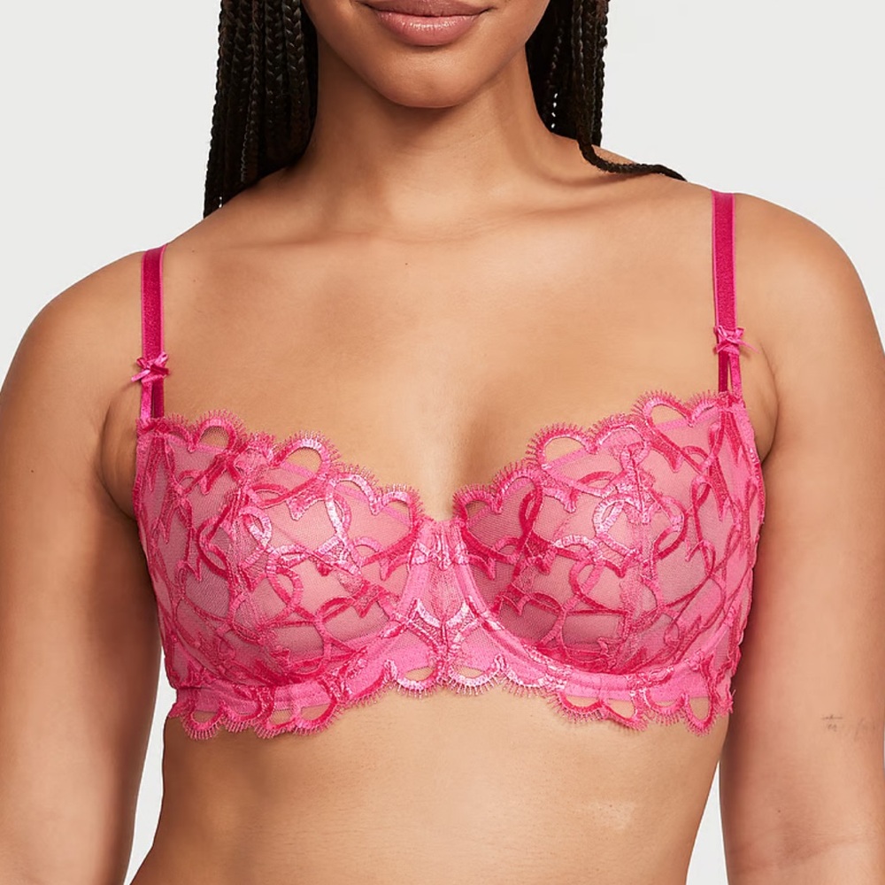 NWT Victoria's Secret
Wicked Shimmer Heart Embroidery Unlined Balconette Bra